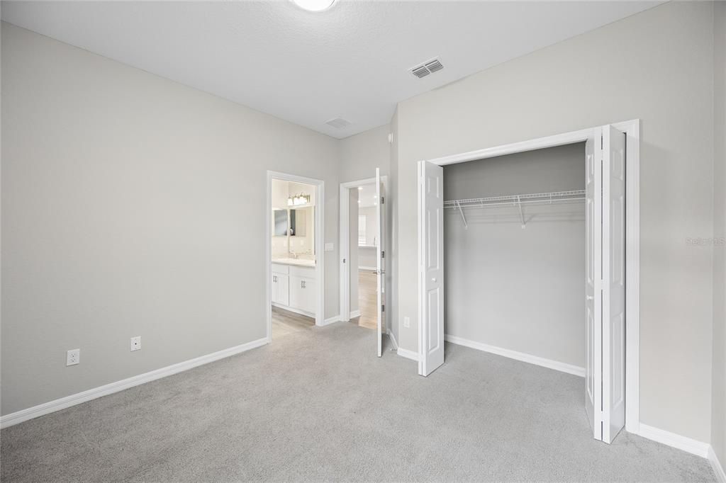 For Rent: $2,600 (4 beds, 2 baths, 2029 Square Feet)
