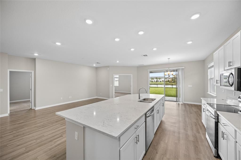 For Rent: $2,600 (4 beds, 2 baths, 2029 Square Feet)