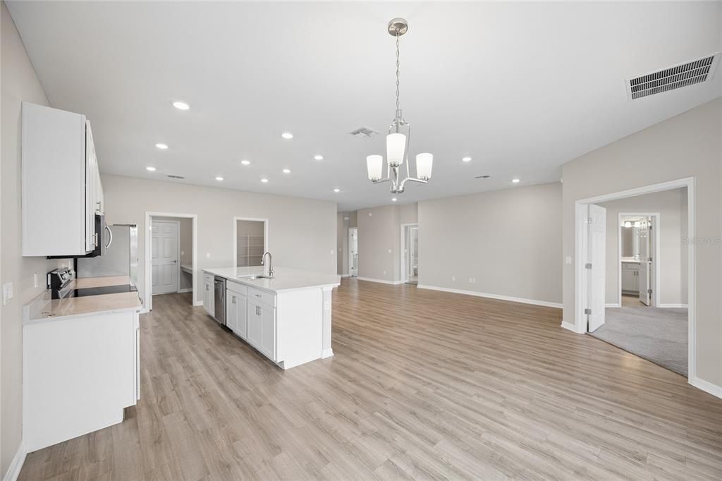 For Rent: $2,600 (4 beds, 2 baths, 2029 Square Feet)
