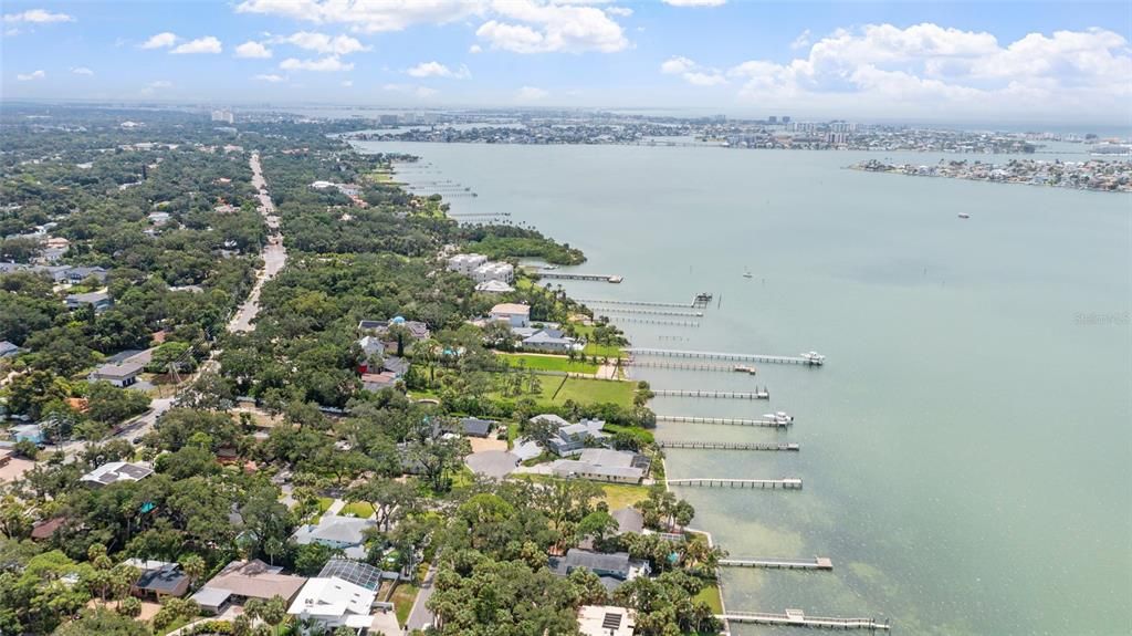 En Venta: $700,000 (0.46 acres)
