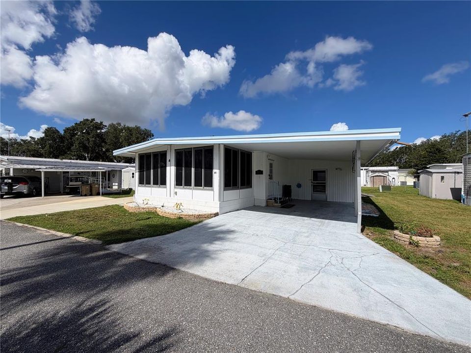 На продажу: $115,000 (2 спален, 2 ванн, 828 Квадратных фут)