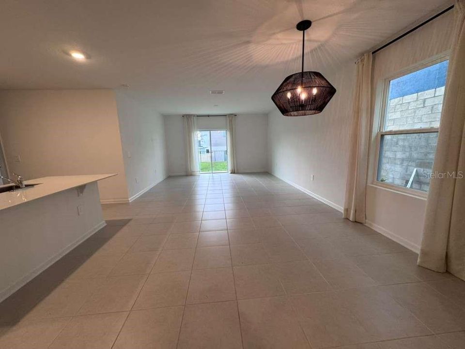 En Renta: $3,200 (6 camas, 3 baños, 2458 Pies cuadrados)
