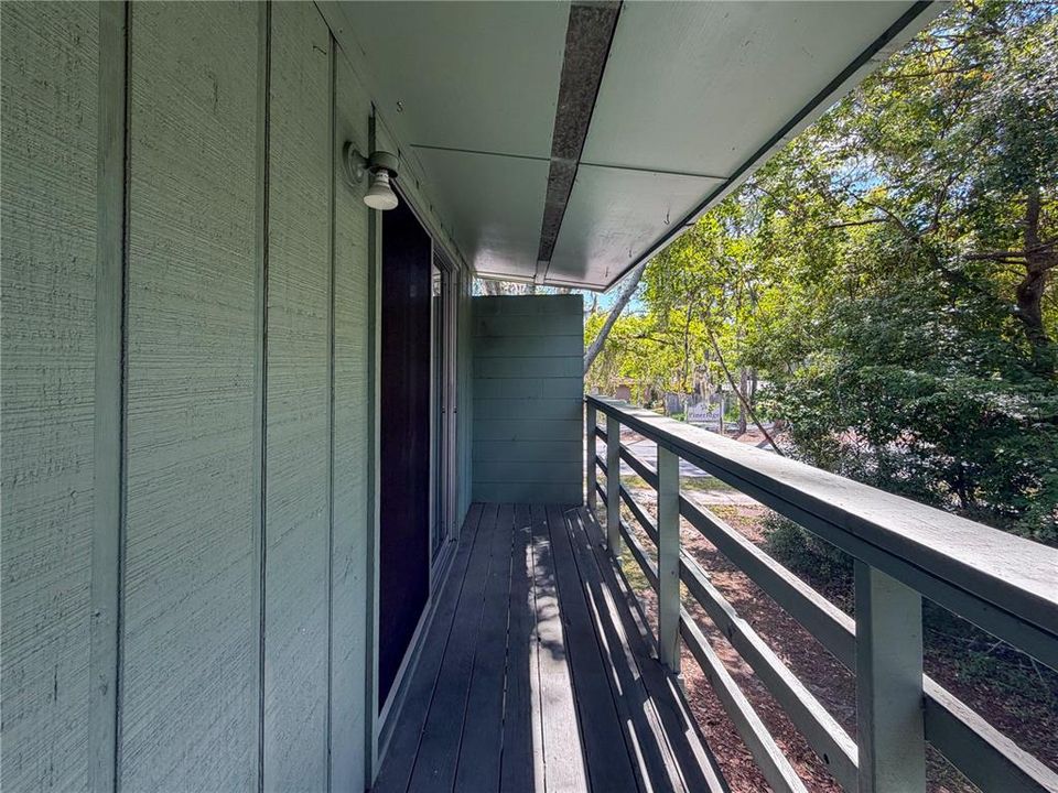 For Rent: $1,125 (2 beds, 1 baths, 1072 Square Feet)