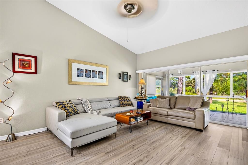 En Venta: $479,900 (3 camas, 2 baños, 1759 Pies cuadrados)