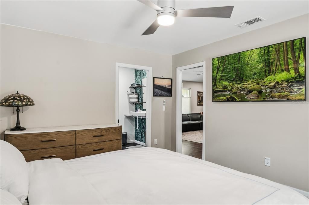 For Sale: $739,777 (4 beds, 2 baths, 2124 Square Feet)