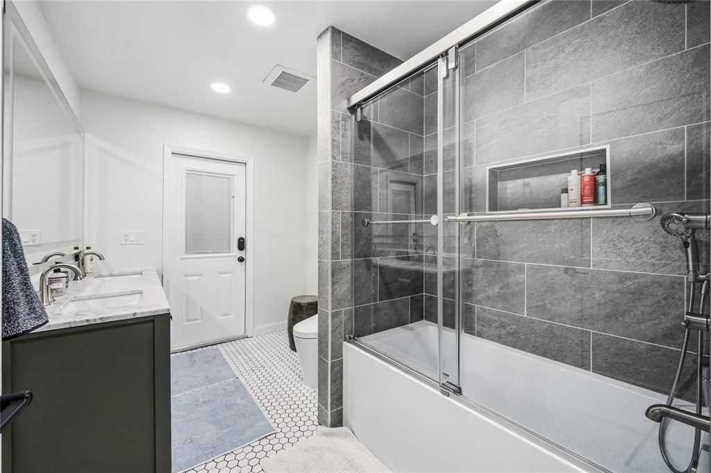 For Sale: $739,777 (4 beds, 2 baths, 2124 Square Feet)
