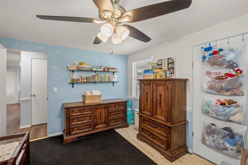 For Sale: $349,900 (2 beds, 2 baths, 1241 Square Feet)