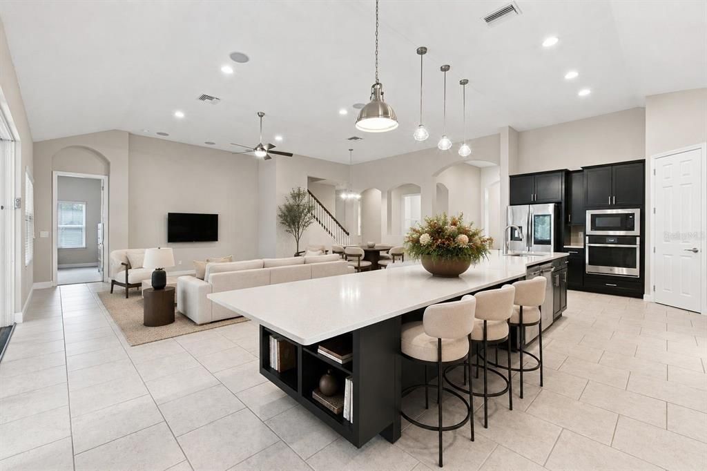 For Sale: $749,999 (5 beds, 5 baths, 3214 Square Feet)