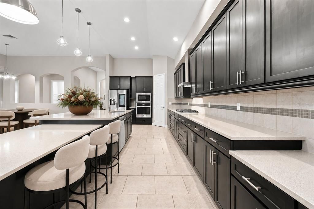 For Sale: $749,999 (5 beds, 5 baths, 3214 Square Feet)