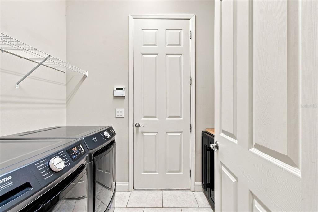 For Sale: $749,999 (5 beds, 5 baths, 3214 Square Feet)