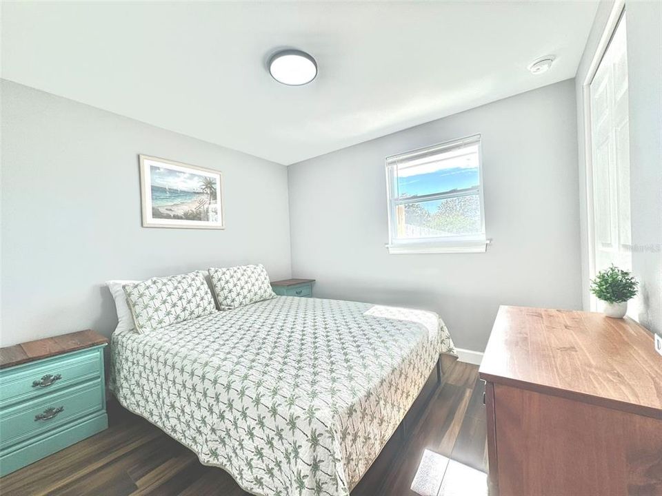 For Rent: $2,100 (2 beds, 1 baths, 700 Square Feet)