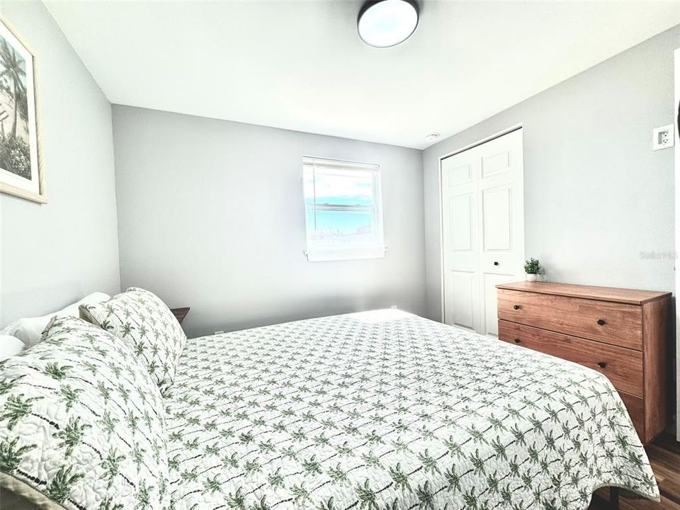 For Rent: $2,100 (2 beds, 1 baths, 700 Square Feet)