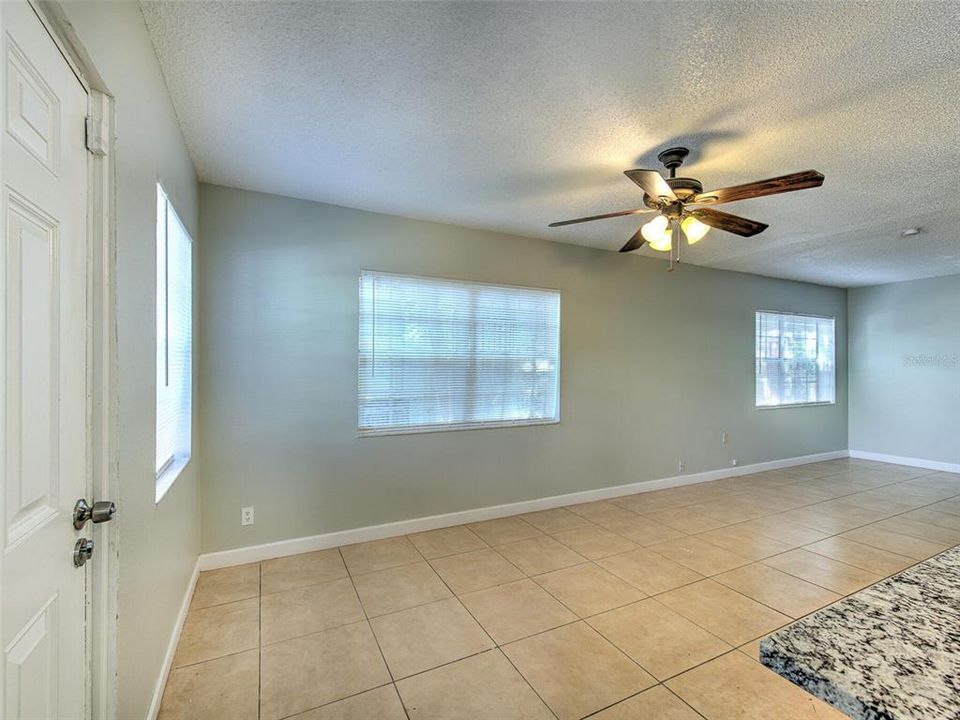 For Rent: $2,995 (5 beds, 3 baths, 2252 Square Feet)