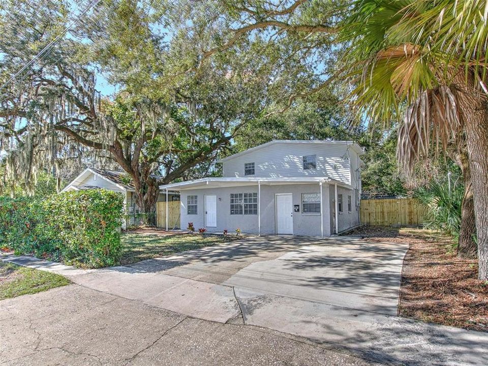 For Rent: $2,995 (5 beds, 3 baths, 2252 Square Feet)