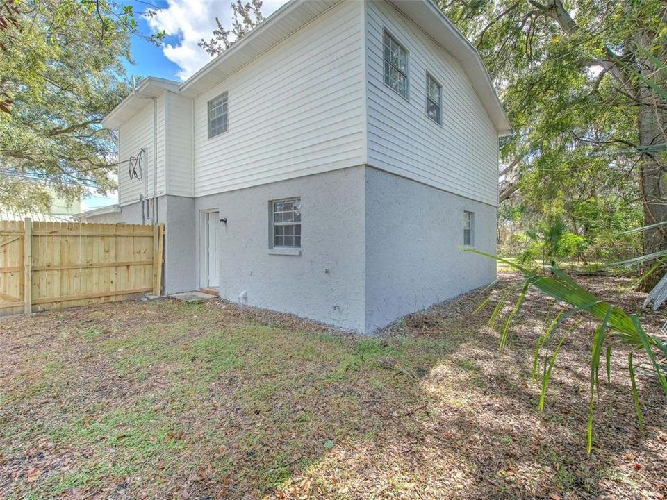 For Rent: $2,995 (5 beds, 3 baths, 2252 Square Feet)