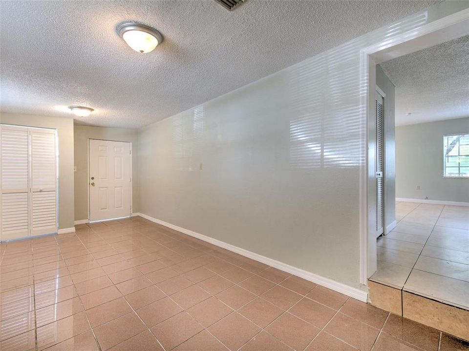 For Rent: $2,995 (5 beds, 3 baths, 2252 Square Feet)
