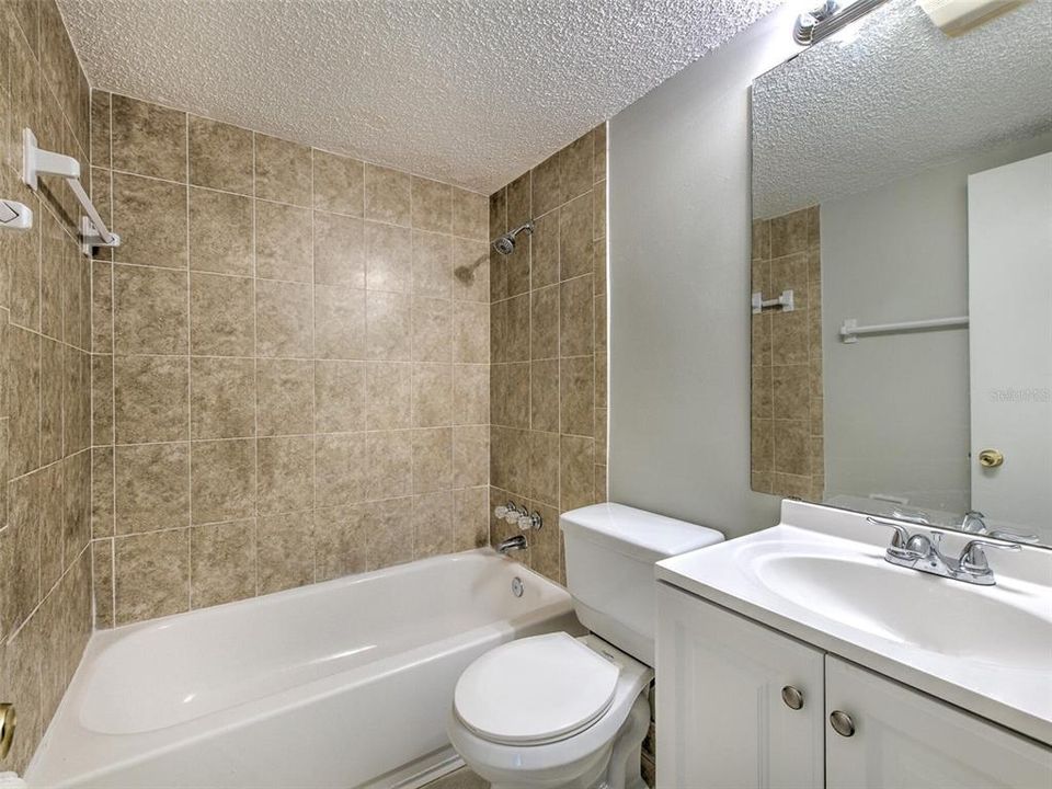 For Rent: $2,995 (5 beds, 3 baths, 2252 Square Feet)