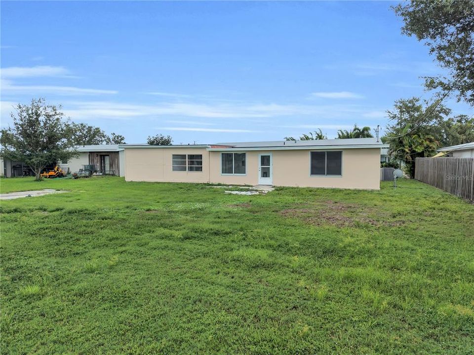 En Venta: $299,000 (4 camas, 2 baños, 1450 Pies cuadrados)