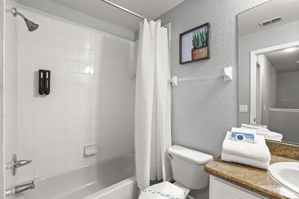 For Sale: $249,000 (4 beds, 3 baths, 1425 Square Feet)
