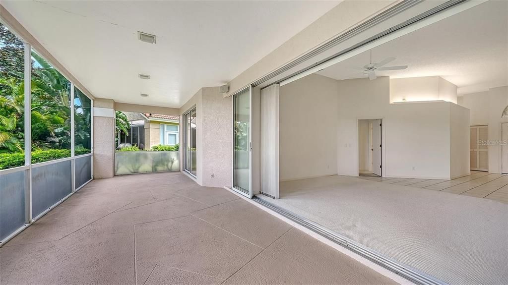 For Sale: $475,000 (2 beds, 2 baths, 2056 Square Feet)