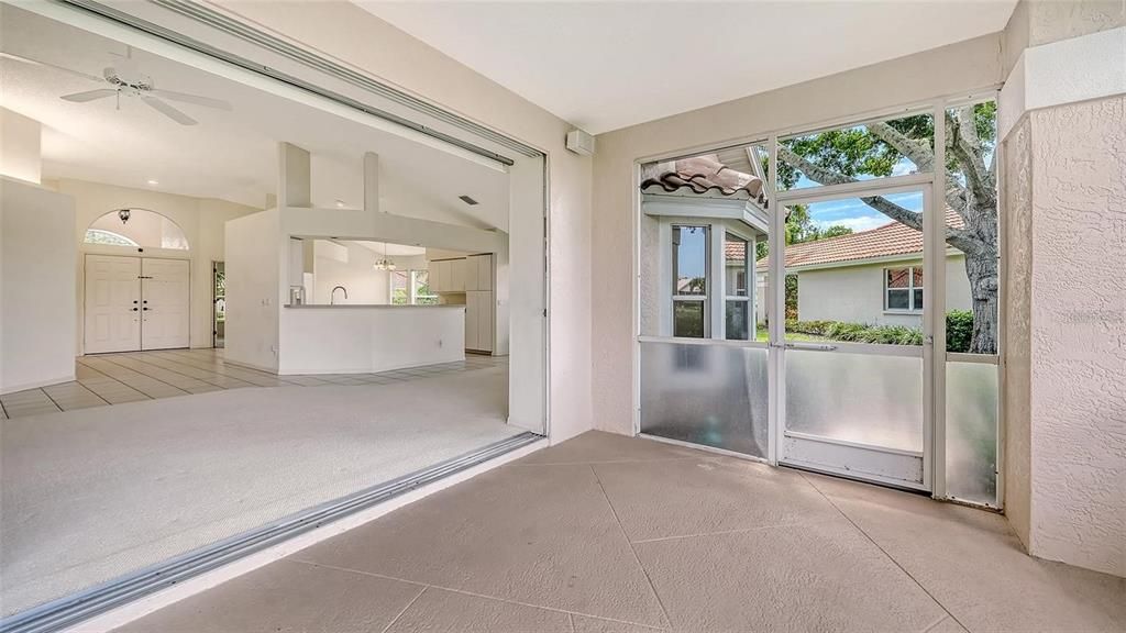 For Sale: $475,000 (2 beds, 2 baths, 2056 Square Feet)