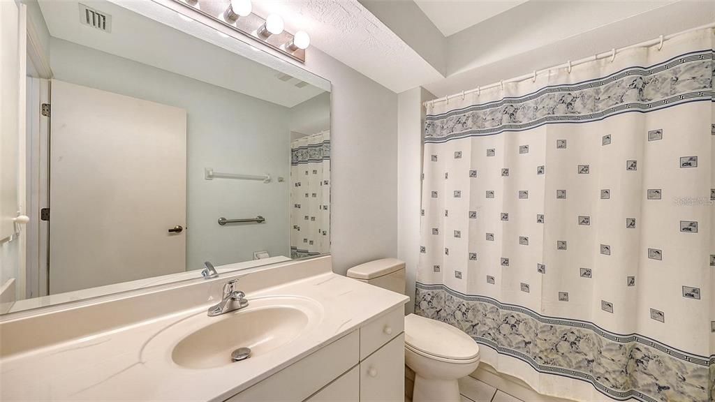 For Sale: $475,000 (2 beds, 2 baths, 2056 Square Feet)