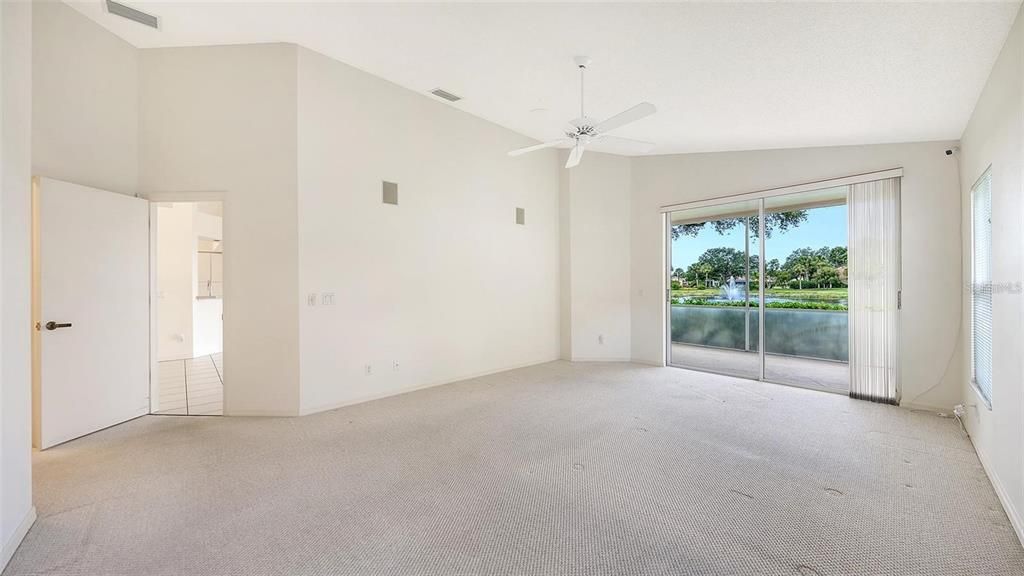 For Sale: $475,000 (2 beds, 2 baths, 2056 Square Feet)
