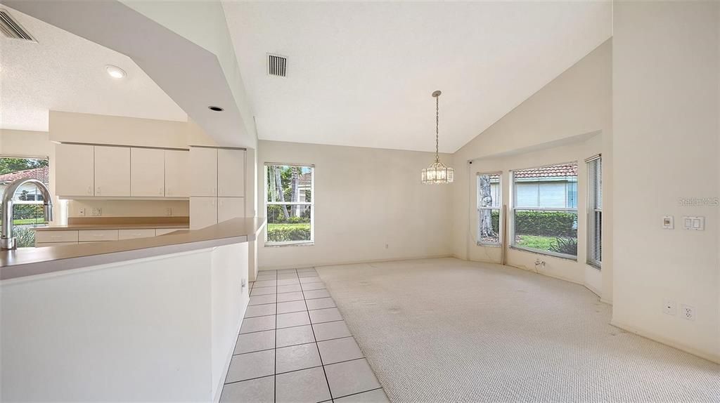 For Sale: $475,000 (2 beds, 2 baths, 2056 Square Feet)