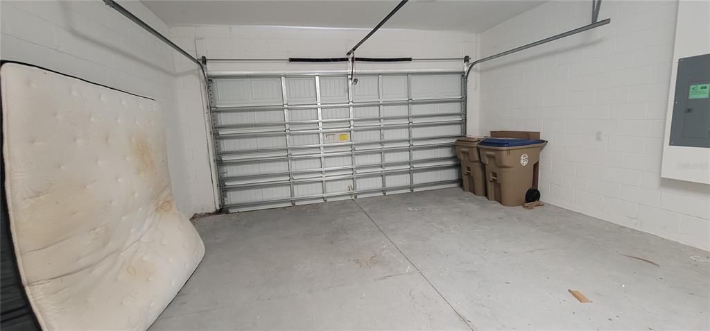 For Sale: $349,900 (2 beds, 2 baths, 1437 Square Feet)