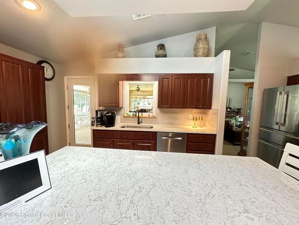 For Sale: $565,000 (3 beds, 2 baths, 1644 Square Feet)