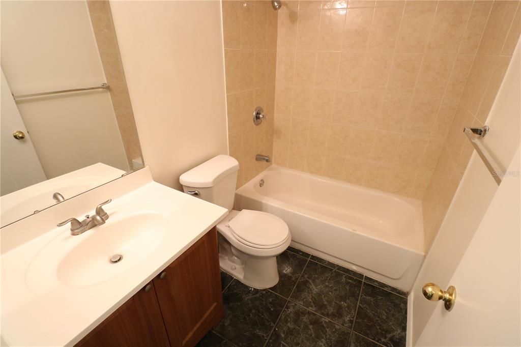 For Rent: $2,600 (3 beds, 2 baths, 1575 Square Feet)