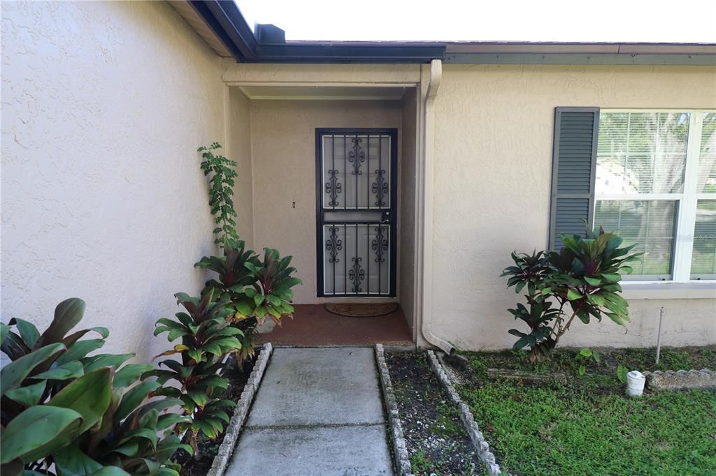 For Rent: $2,600 (3 beds, 2 baths, 1575 Square Feet)