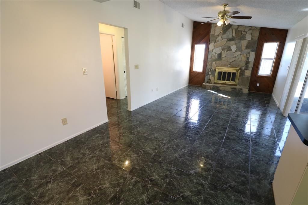 For Rent: $2,600 (3 beds, 2 baths, 1575 Square Feet)