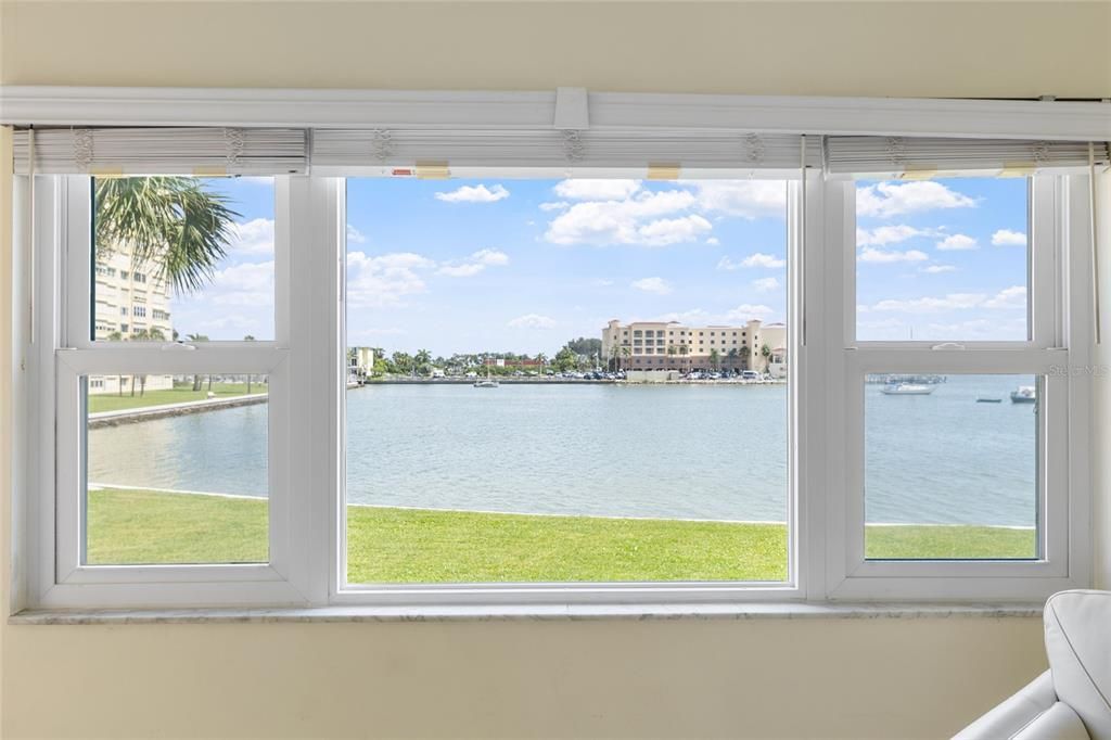 For Rent: $2,295 (2 beds, 2 baths, 1050 Square Feet)