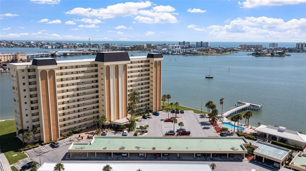 For Rent: $2,295 (2 beds, 2 baths, 1050 Square Feet)
