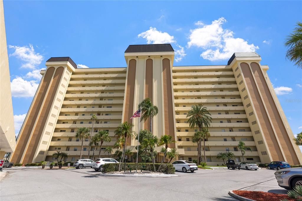 For Rent: $2,295 (2 beds, 2 baths, 1050 Square Feet)