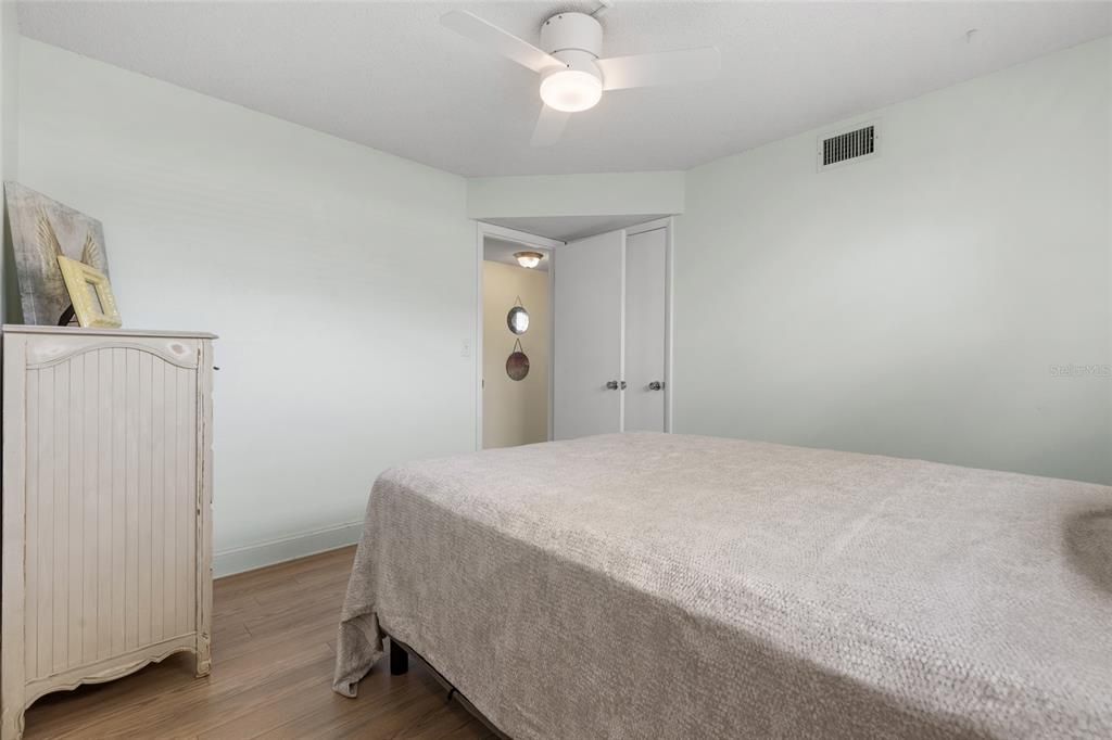 For Rent: $2,295 (2 beds, 2 baths, 1050 Square Feet)
