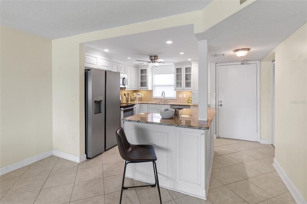 For Rent: $2,295 (2 beds, 2 baths, 1050 Square Feet)