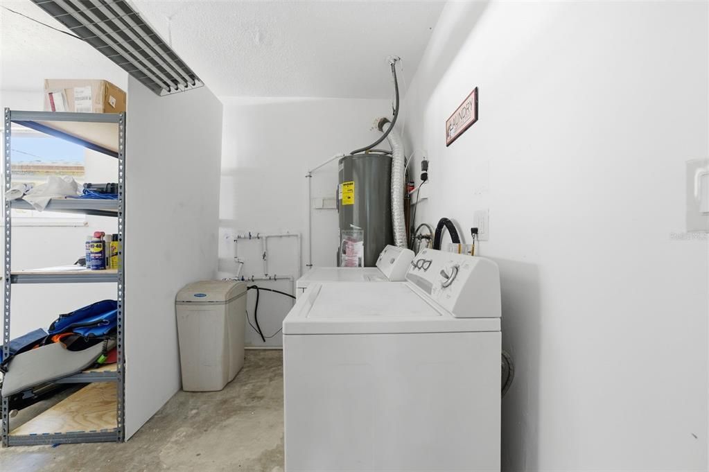 На продажу: $375,000 (2 спален, 1 ванн, 1258 Квадратных фут)