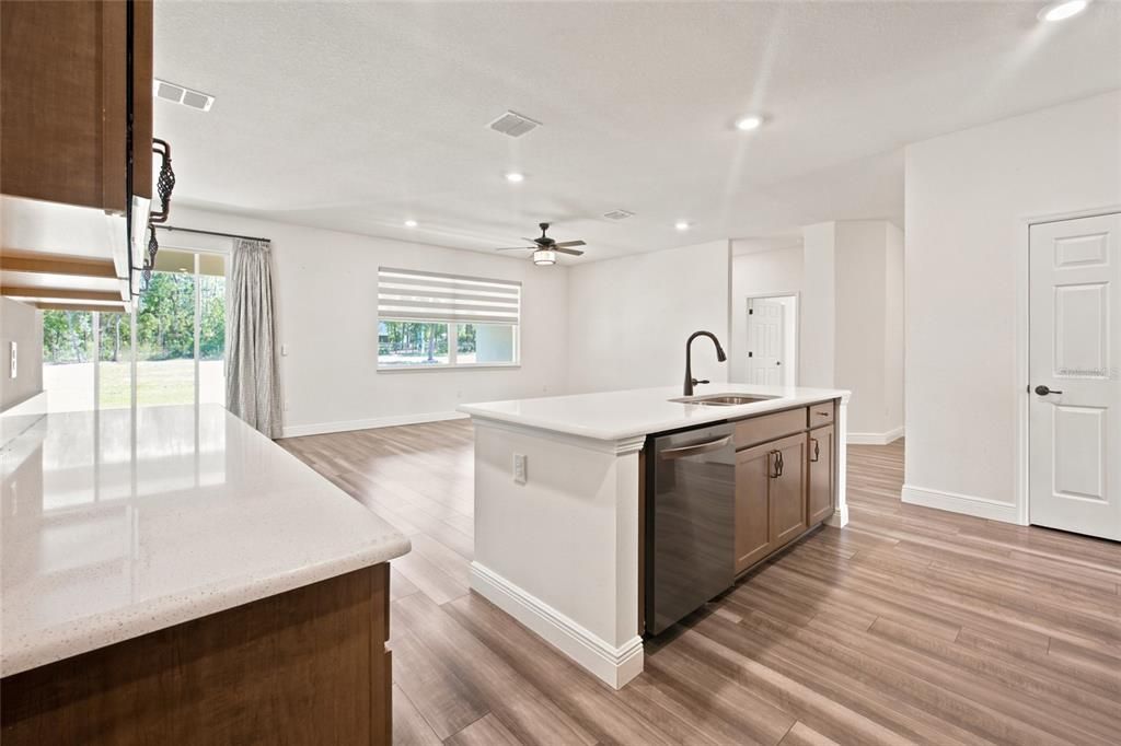 For Sale: $565,000 (4 beds, 3 baths, 2472 Square Feet)