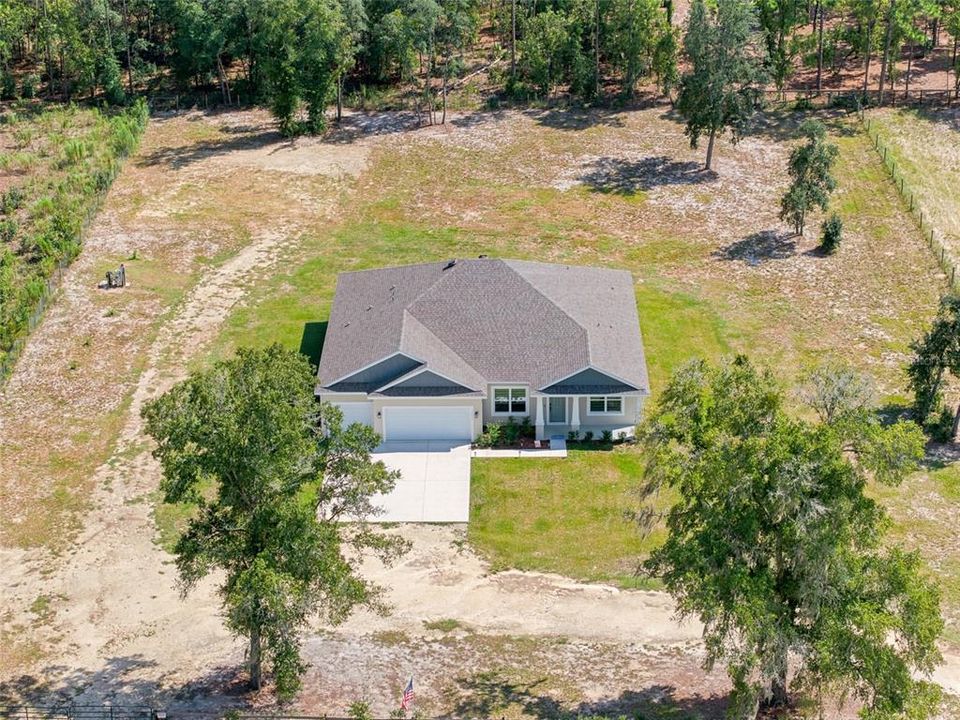 For Sale: $565,000 (4 beds, 3 baths, 2472 Square Feet)