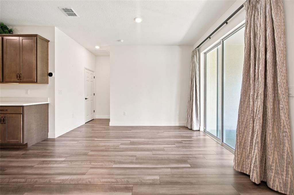 For Sale: $565,000 (4 beds, 3 baths, 2472 Square Feet)