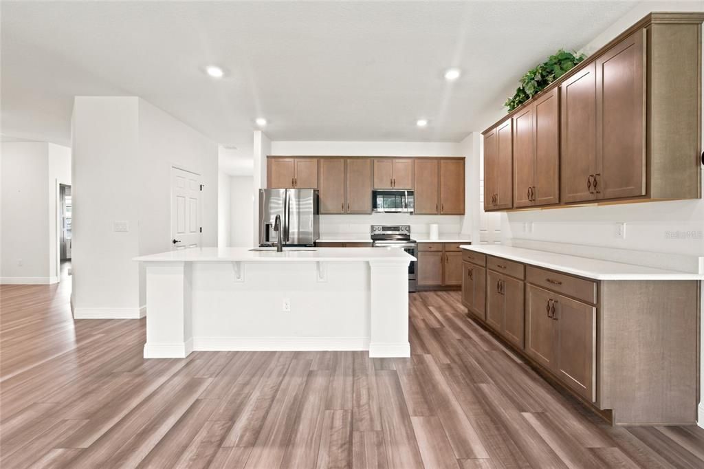 For Sale: $565,000 (4 beds, 3 baths, 2472 Square Feet)