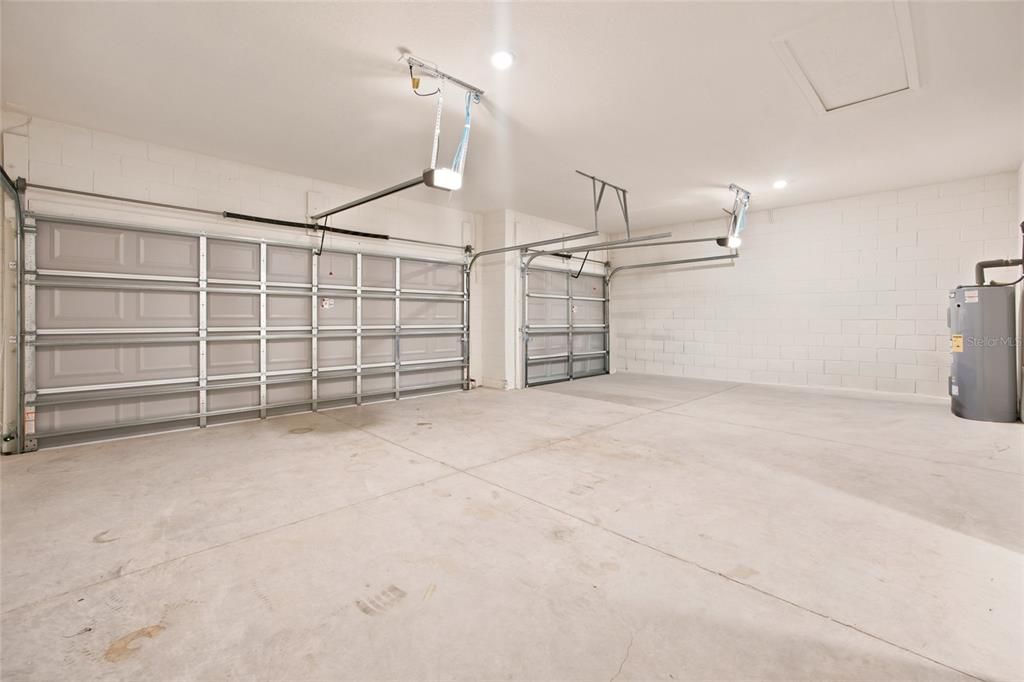 For Sale: $565,000 (4 beds, 3 baths, 2472 Square Feet)