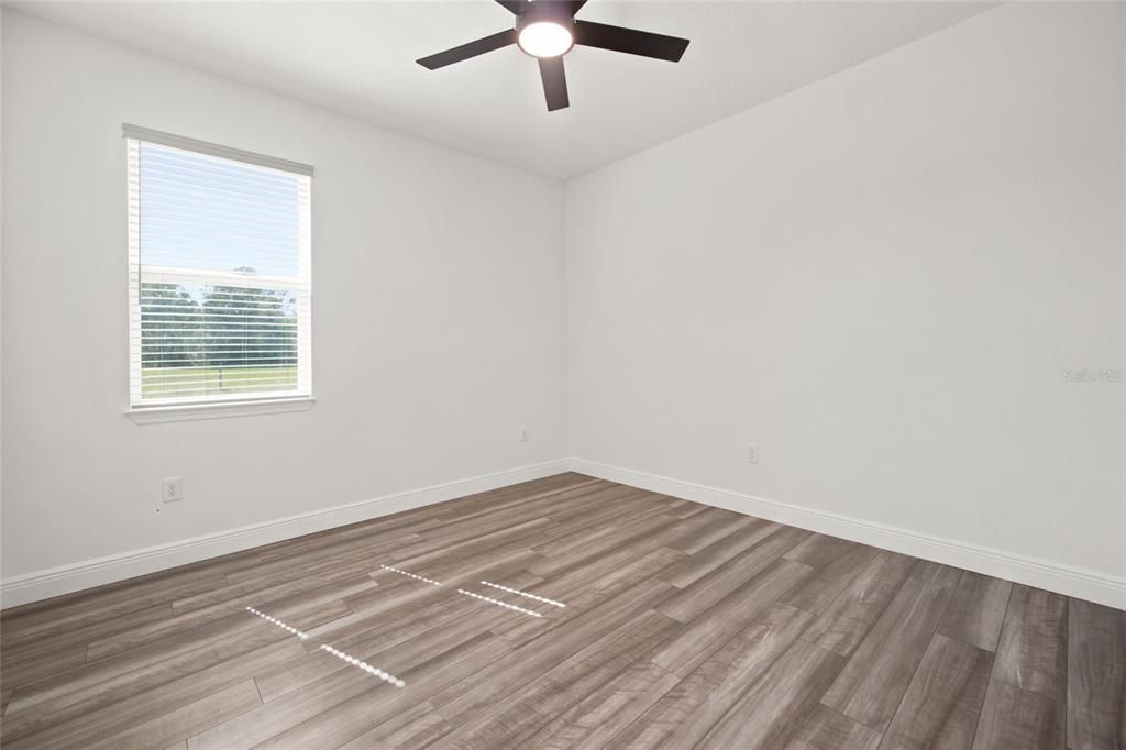 For Sale: $565,000 (4 beds, 3 baths, 2472 Square Feet)