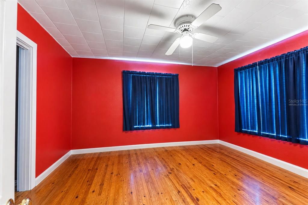 En Venta: $290,000 (2 camas, 1 baños, 1110 Pies cuadrados)