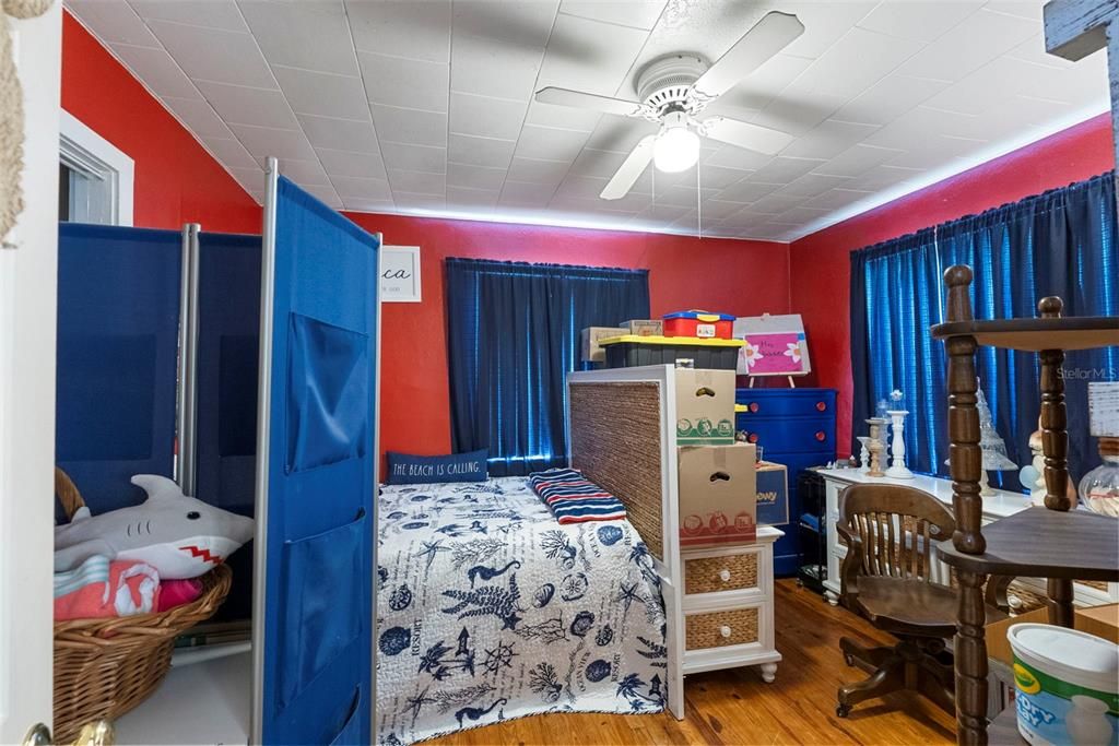 En Venta: $290,000 (2 camas, 1 baños, 1110 Pies cuadrados)
