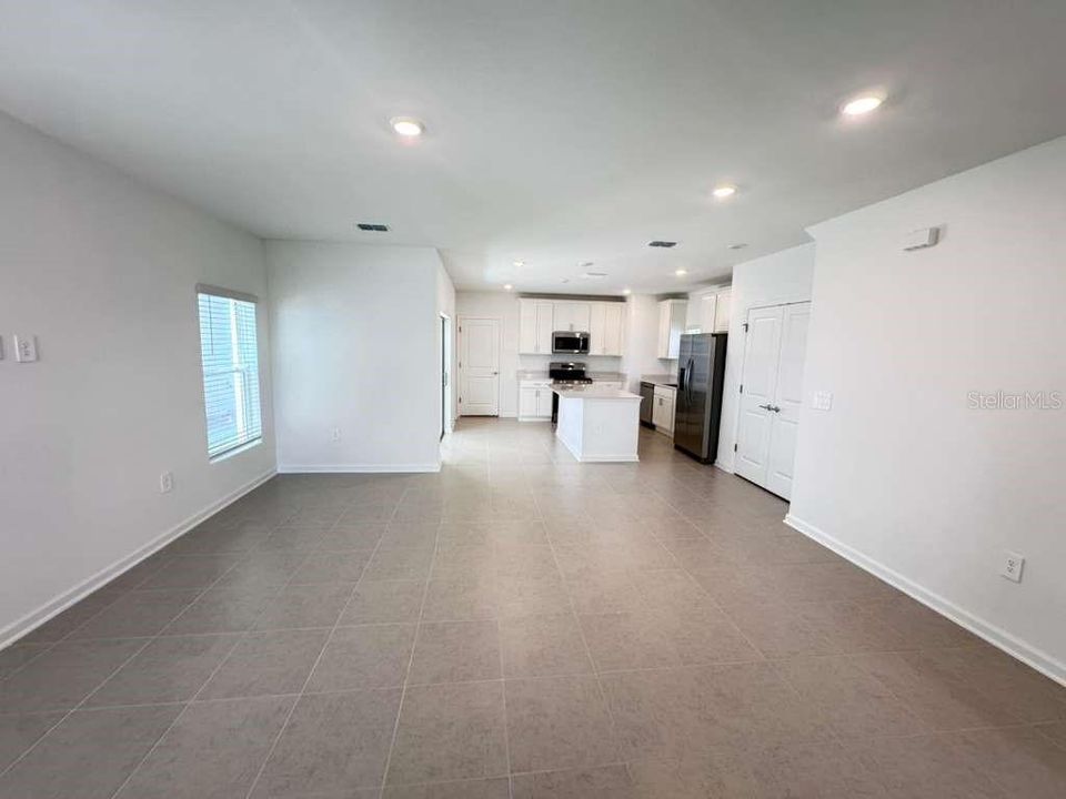 For Rent: $2,600 (3 beds, 2 baths, 1795 Square Feet)