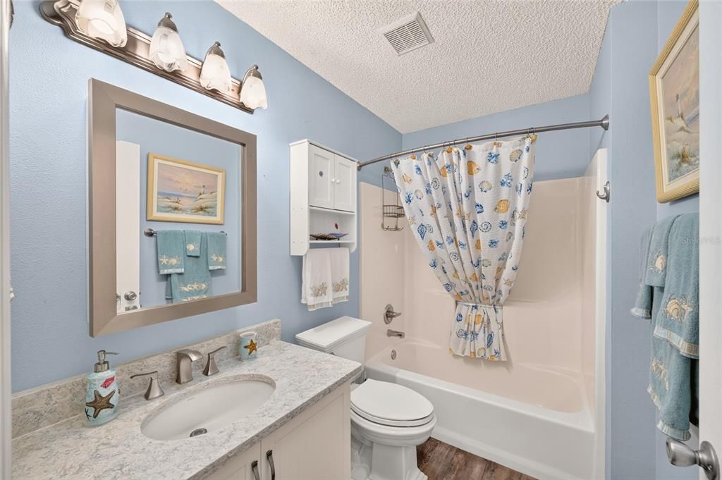 For Sale: $259,900 (2 beds, 2 baths, 1189 Square Feet)