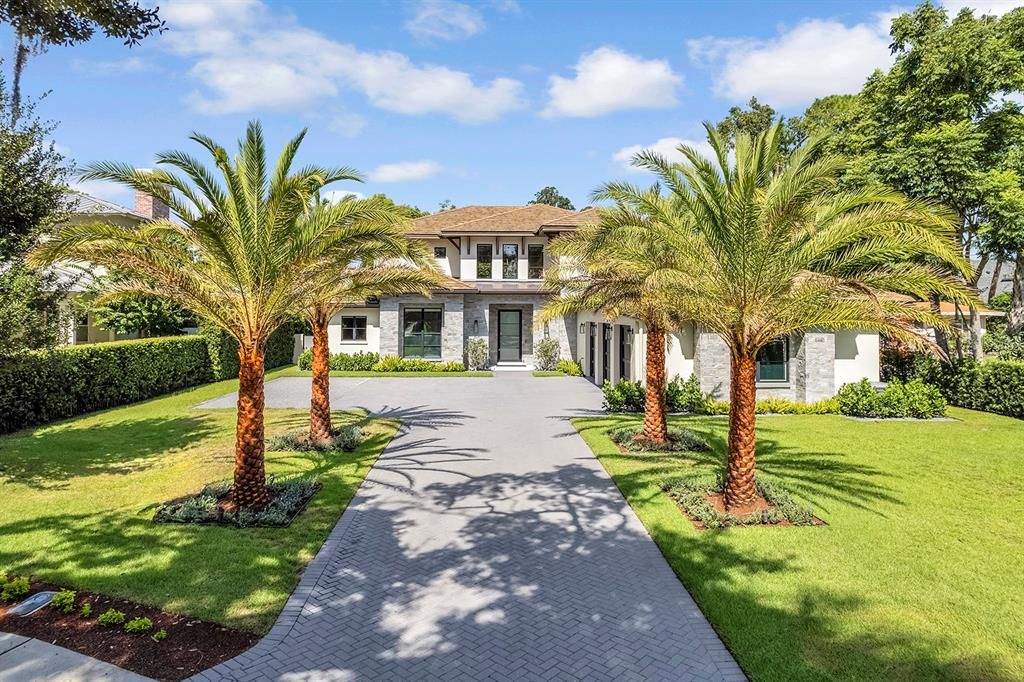 For Sale: $6,995,000 (5 beds, 5 baths, 5479 Square Feet)